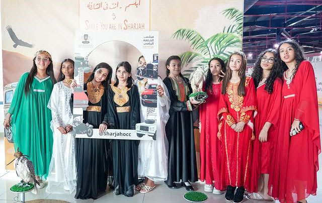 Sharjah Falconers Club Participates in Heritage and Falconry Exhibition with Sharjah Classic Cars Club